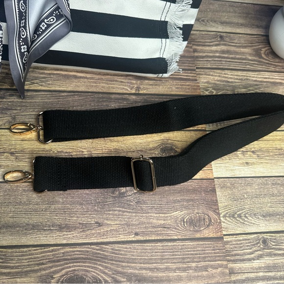 EUC CLR by Claudette Sally Striped Tote Bag *Used (Black & White) - Picture 12 of 15